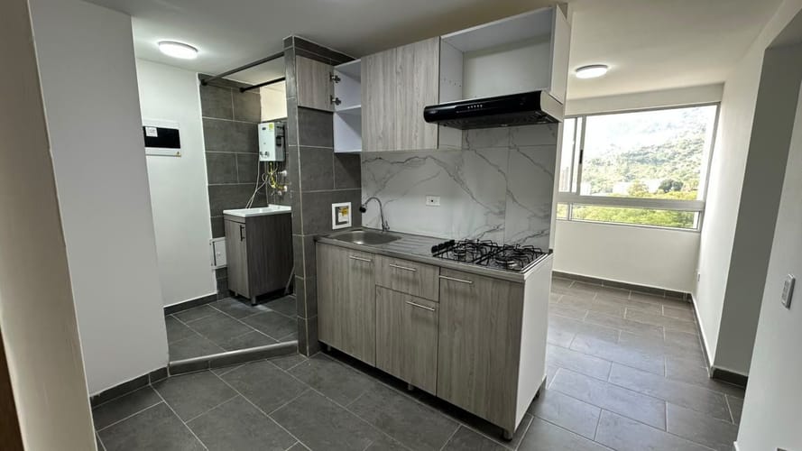 Apartamento de 3 alcobas en arriendo en San Gabriel, Bello, 48 m² · foto 3 de 12