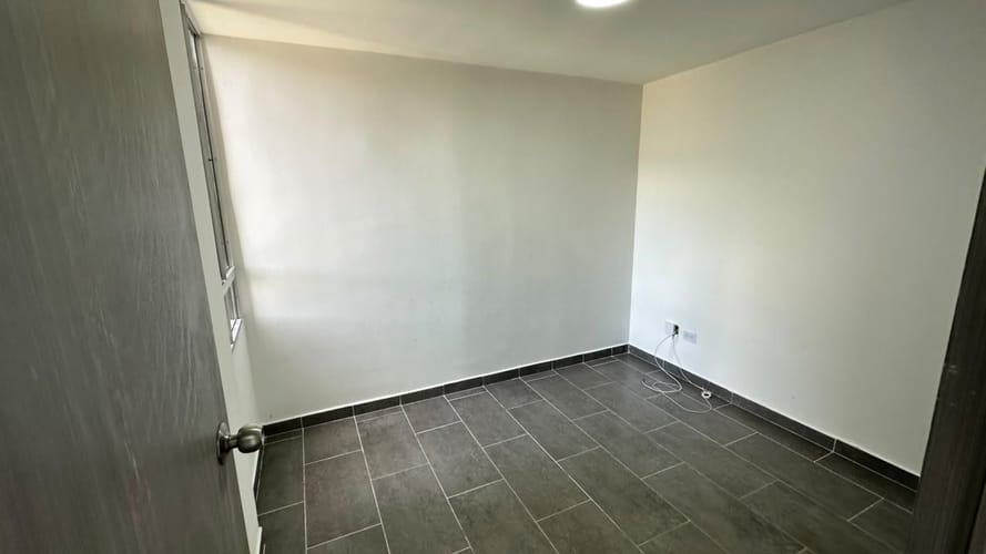 Apartamento de 3 alcobas en arriendo en San Gabriel, Bello, 48 m² · foto 8 de 12