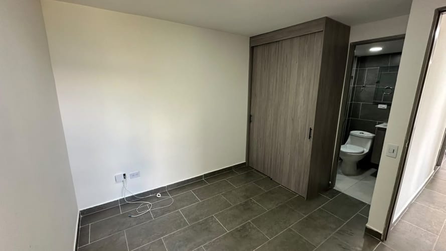 Apartamento de 3 alcobas en arriendo en San Gabriel, Bello, 48 m² · foto 9 de 12