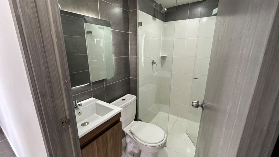 Apartamento de 3 alcobas en arriendo en San Gabriel, Bello, 48 m² · foto 11 de 12