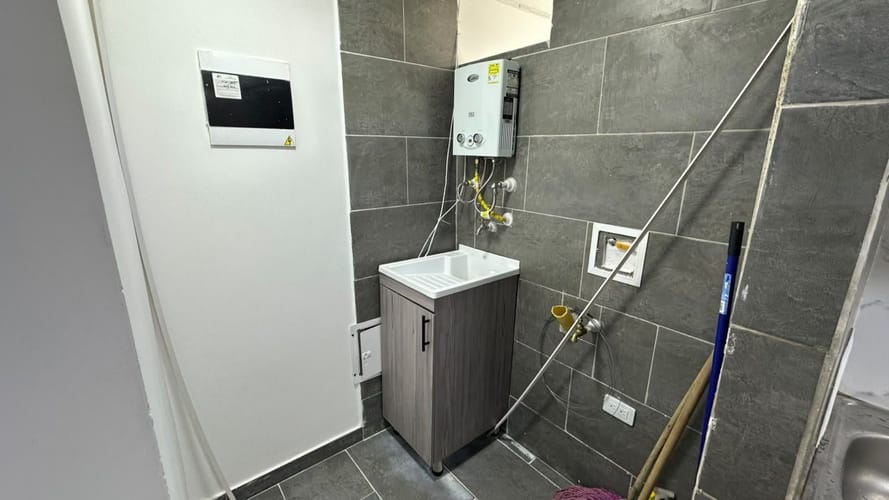 Apartamento de 3 alcobas en arriendo en San Gabriel, Bello, 48 m² · foto 12 de 12