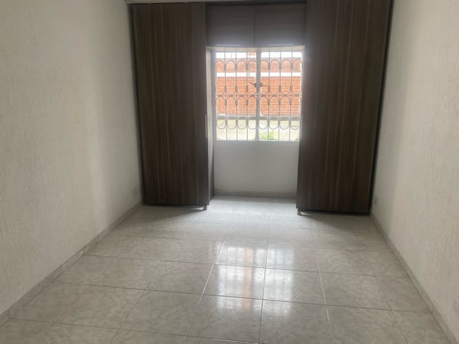 Apartamento de 2 alcobas en arriendo en Hayuelos, Bogotá, 70 m² · foto 2 de 16