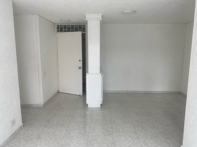 Apartamento de 2 alcobas en arriendo en Hayuelos, Bogotá, 70 m² · foto 4 de 16