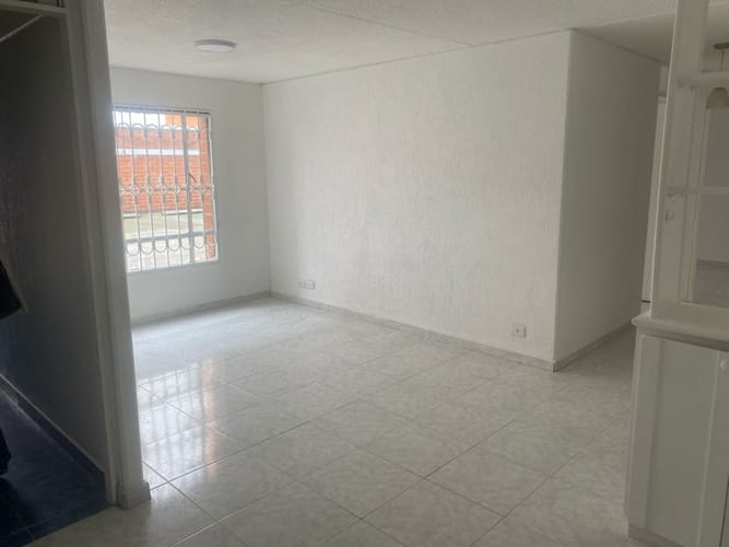 Apartamento de 2 alcobas en arriendo en Hayuelos, Bogotá, 70 m² · foto 5 de 16