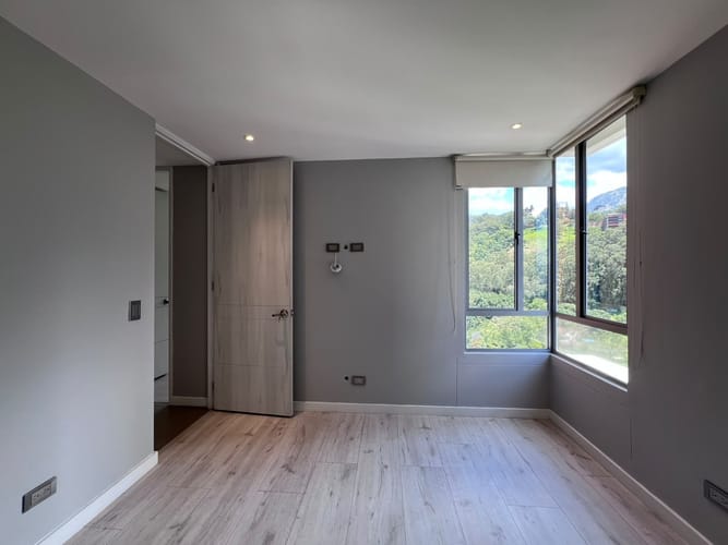 Apartamento de 2 alcobas en venta en El Poblado, Medellín, 80 m² · foto 10 de 16