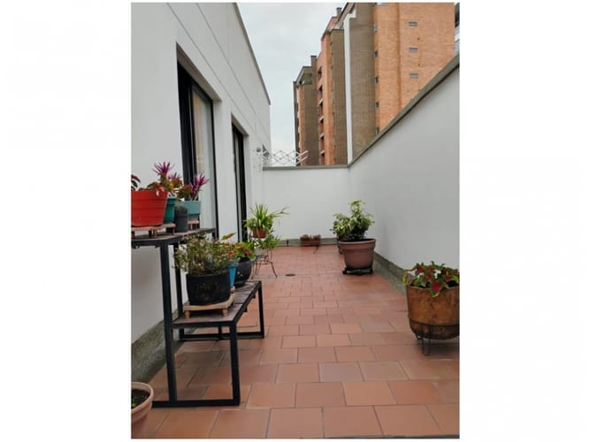 Apartamento de 5 alcobas en venta en Santa Teresita, Medellín, 265 m² · foto 11 de 13