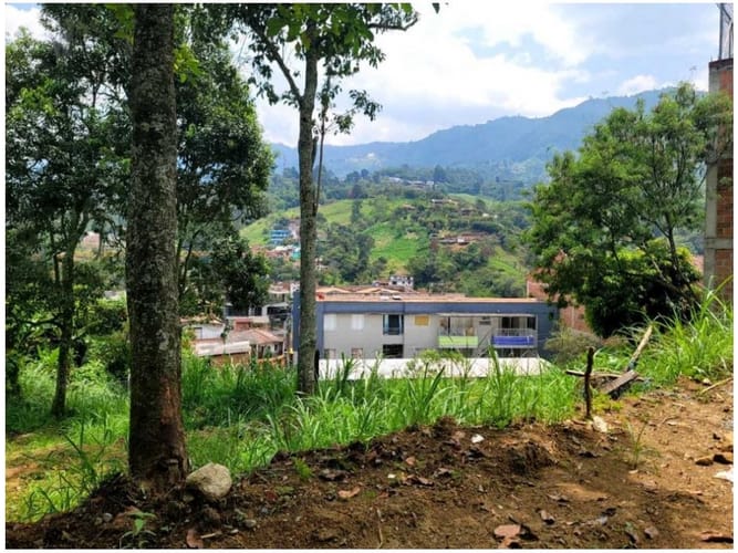 Lote en venta en El Salado, Envigado, 1260 m² · foto 3 de 7