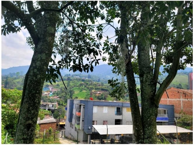 Lote en venta en El Salado, Envigado, 1260 m² · foto 4 de 7