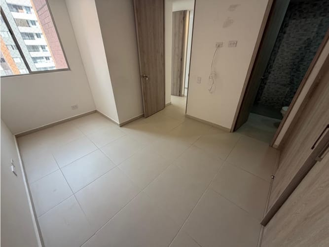 Apartamento de 3 alcobas en arriendo en Los Colores, Medellín, 85 m² · foto 8 de 15