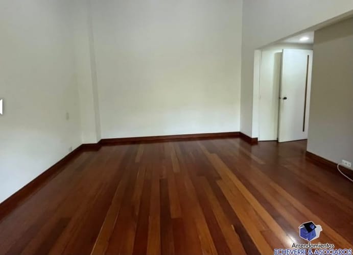 Casa de 4 alcobas en arriendo en El Tesoro, Medellín, 280 m² · foto 18 de 24