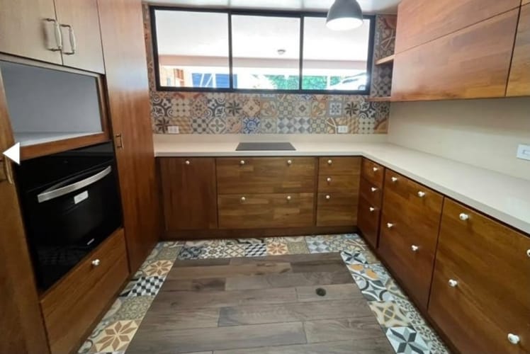 Casa de 4 alcobas en arriendo en El Tesoro, Medellín, 280 m² · foto 23 de 24