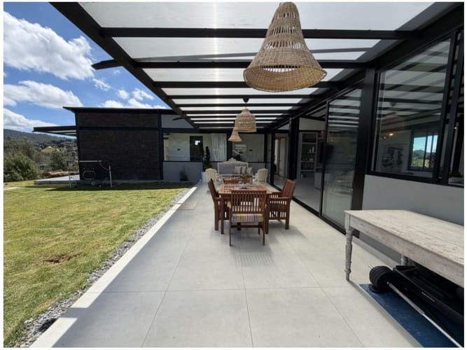 Casa de 3 alcobas en venta en Escobero, Envigado, 1577 m² · foto 2 de 24