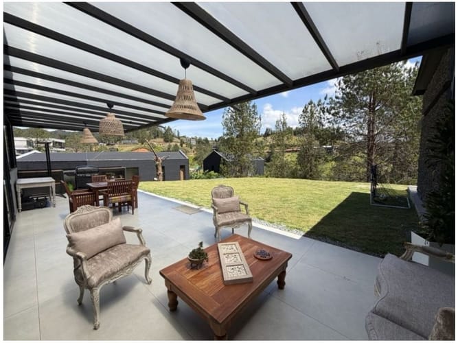 Casa de 3 alcobas en venta en Escobero, Envigado, 1577 m² · foto 5 de 24