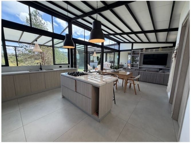 Casa de 3 alcobas en venta en Escobero, Envigado, 1577 m² · foto 7 de 24