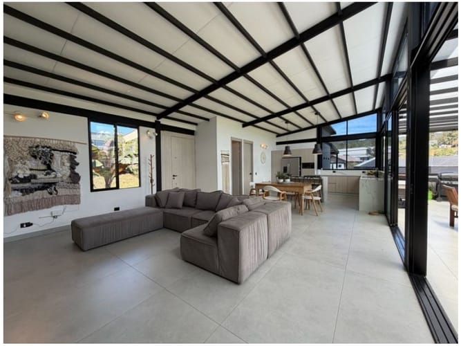 Casa de 3 alcobas en venta en Escobero, Envigado, 1577 m² · foto 10 de 24