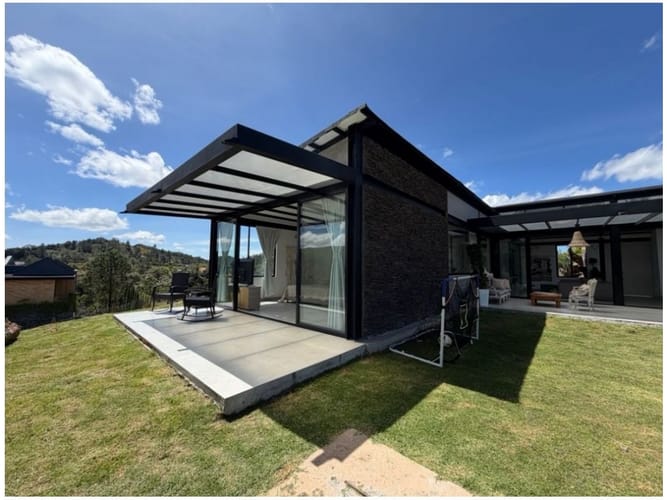 Casa de 3 alcobas en venta en Escobero, Envigado, 1577 m² · foto 22 de 24