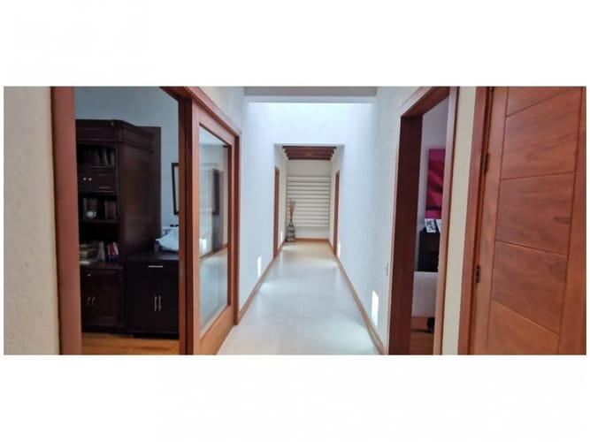 Apartamento de 3 alcobas en venta en Llano Grande, Medellín, 450 m² · foto 8 de 24
