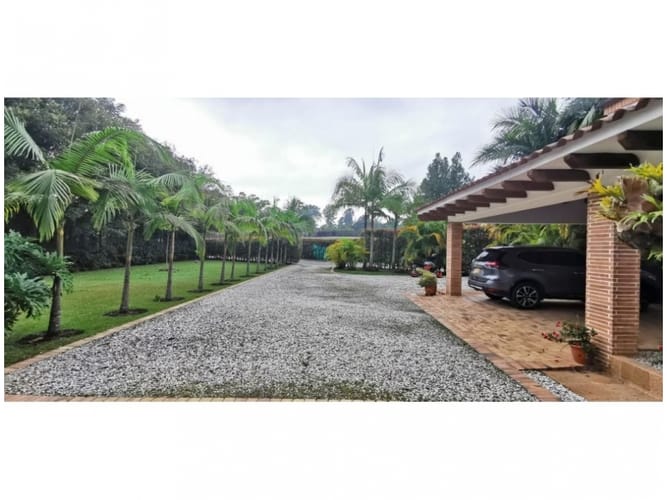 Apartamento de 3 alcobas en venta en Llano Grande, Medellín, 450 m² · foto 20 de 24