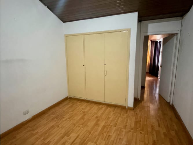 Casa de 5 alcobas en venta en El Recuerdo, Bogotá, 220 m² · foto 3 de 11