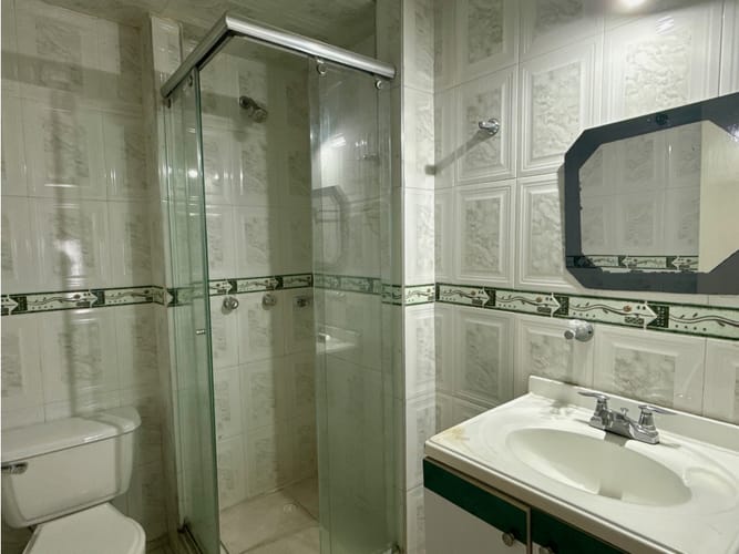 Casa de 5 alcobas en venta en El Recuerdo, Bogotá, 220 m² · foto 4 de 11