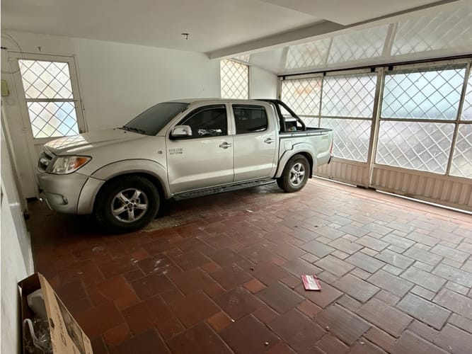 Casa de 5 alcobas en venta en El Recuerdo, Bogotá, 220 m² · foto 7 de 11