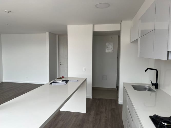 Apartamento de 2 alcobas en arriendo en Lalinde, Medellín, 96 m² · foto 6 de 10