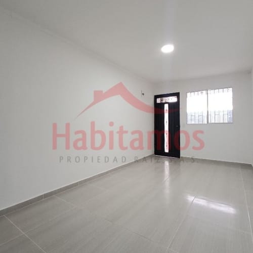 Apartamento de 2 alcobas en arriendo en San Martin De Porres, Medellín, 45 m² · foto 2 de 12