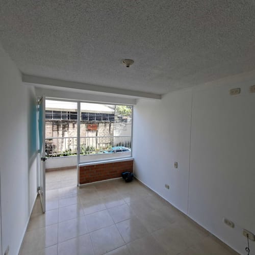 Local en venta en Casco Antiguo - Floridablanca, Floridablanca, 28 m² · foto 2 de 10