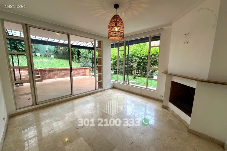 Casa de 4 alcobas en arriendo en Las Lomas, Medellín, 360 m² · foto 2 de 24
