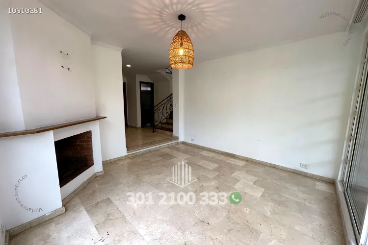 Casa de 4 alcobas en arriendo en Las Lomas, Medellín, 360 m² · foto 3 de 24