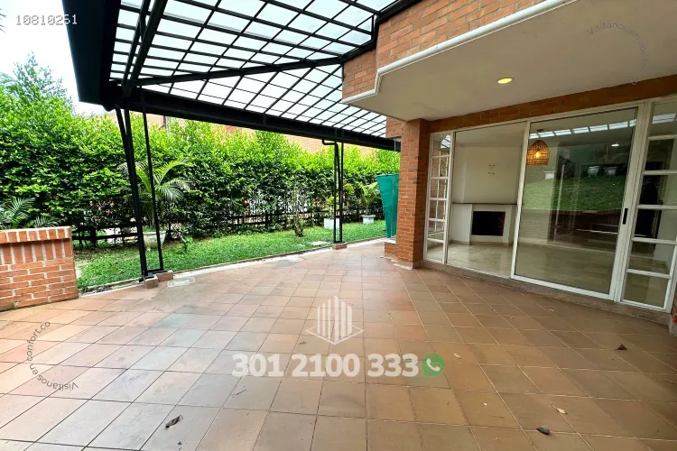 Casa de 4 alcobas en arriendo en Las Lomas, Medellín, 360 m² · foto 4 de 24