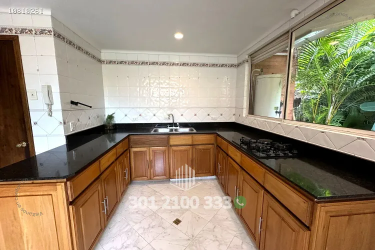 Casa de 4 alcobas en arriendo en Las Lomas, Medellín, 360 m² · foto 12 de 24