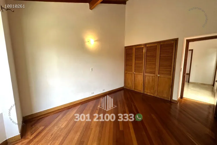 Casa de 4 alcobas en arriendo en Las Lomas, Medellín, 360 m² · foto 14 de 24