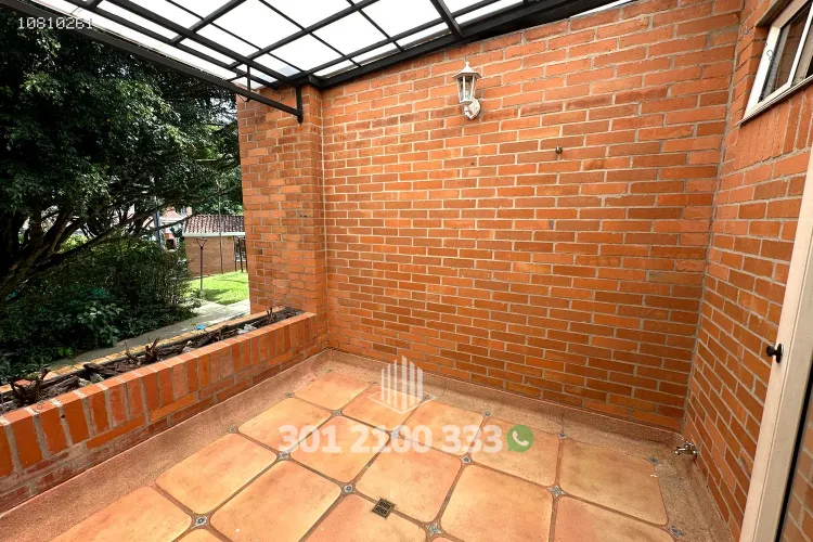 Casa de 4 alcobas en arriendo en Las Lomas, Medellín, 360 m² · foto 24 de 24