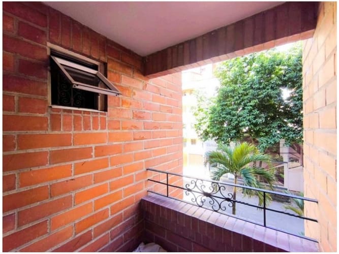 Apartamento de 4 alcobas en venta en Laureles, Medellín, 250 m² · foto 4 de 24
