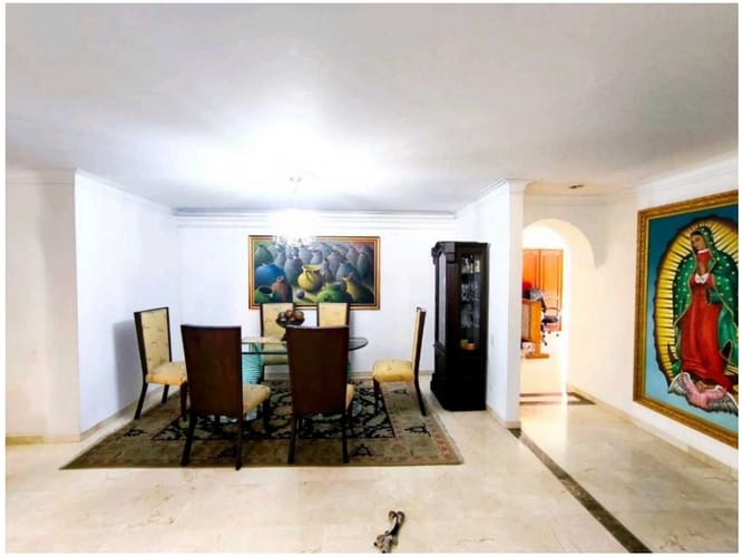 Apartamento de 4 alcobas en venta en Laureles, Medellín, 250 m² · foto 6 de 24