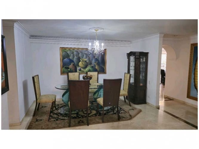 Apartamento de 4 alcobas en venta en Laureles, Medellín, 250 m² · foto 9 de 24