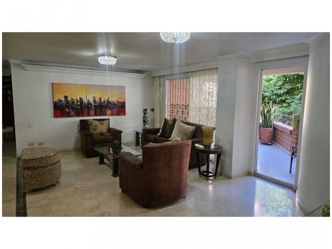 Apartamento de 4 alcobas en venta en Laureles, Medellín, 250 m² · foto 10 de 24
