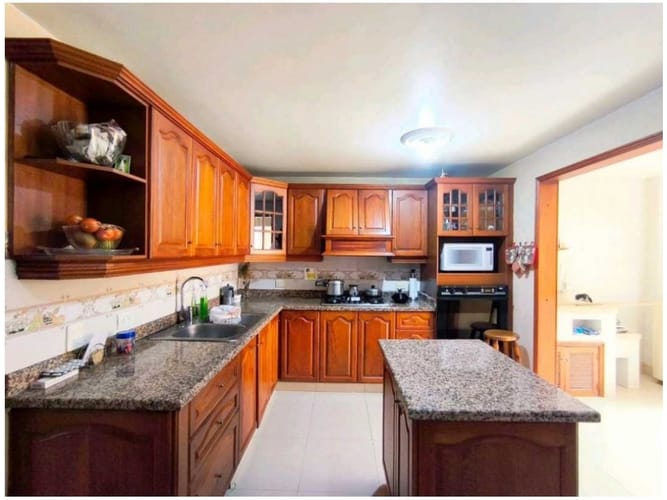 Apartamento de 4 alcobas en venta en Laureles, Medellín, 250 m² · foto 11 de 24