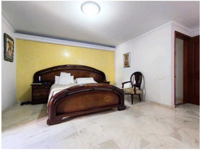 Apartamento de 4 alcobas en venta en Laureles, Medellín, 250 m² · foto 17 de 24