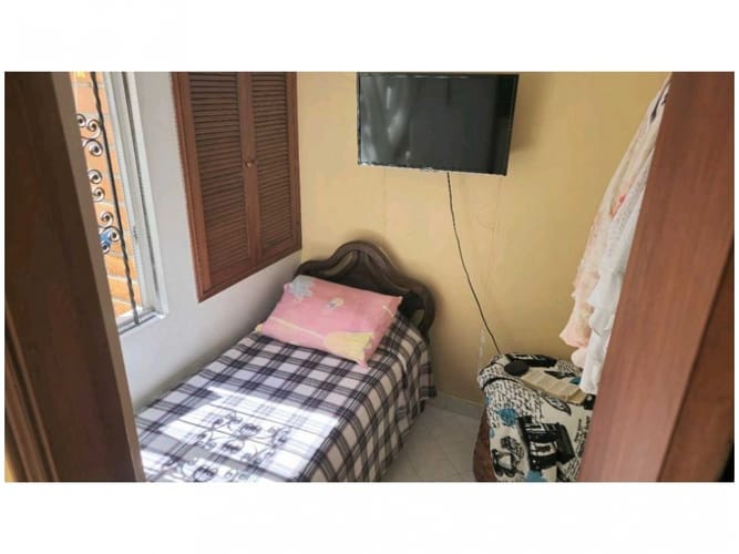 Apartamento de 4 alcobas en venta en Laureles, Medellín, 250 m² · foto 22 de 24
