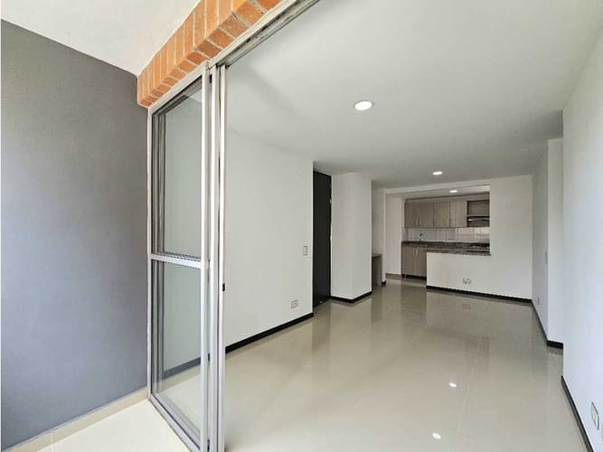 Apartamento de 3 alcobas en arriendo en Asdesillas, Sabaneta, 65 m² · foto 2 de 24