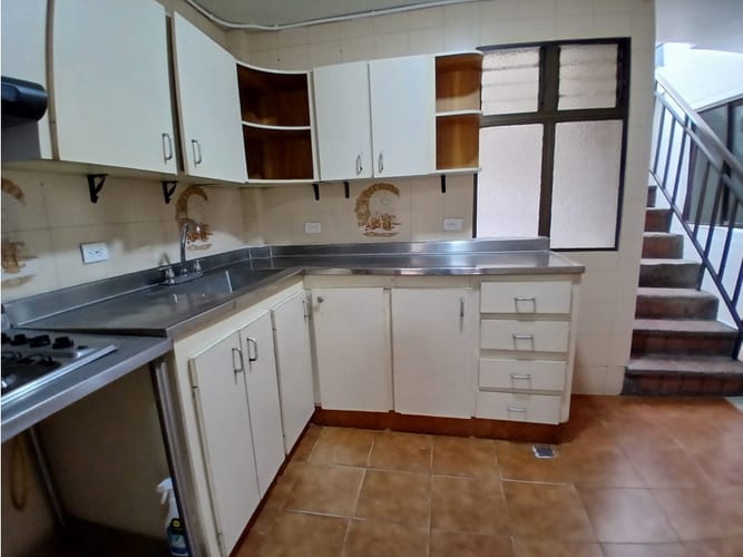Apartamento de 3 alcobas en arriendo en Belén San Bernardo, Medellín, 120 m² · foto 4 de 18