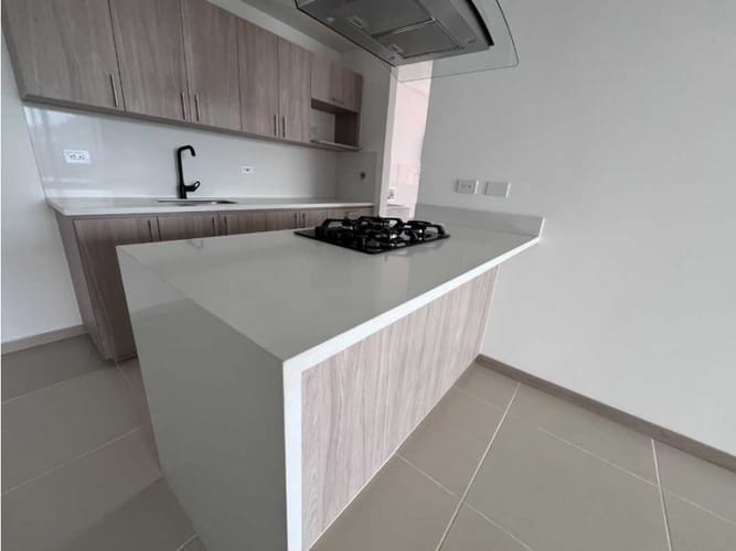 Apartamento de 3 alcobas en arriendo en El Salado, Envigado, 87 m² · foto 3 de 24