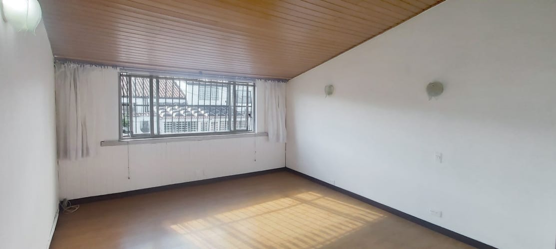 Casa de 5 alcobas en venta en Las Villas, Bogotá, 290 m² · foto 3 de 24