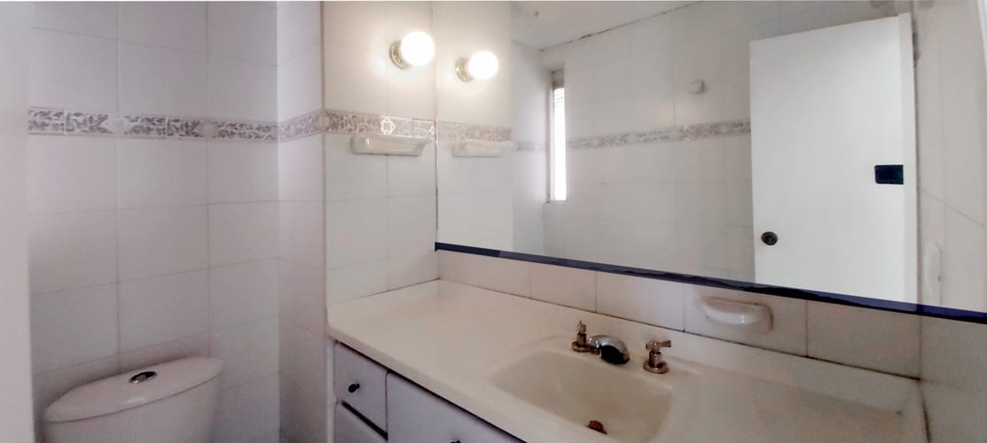 Casa de 5 alcobas en venta en Las Villas, Bogotá, 290 m² · foto 12 de 24