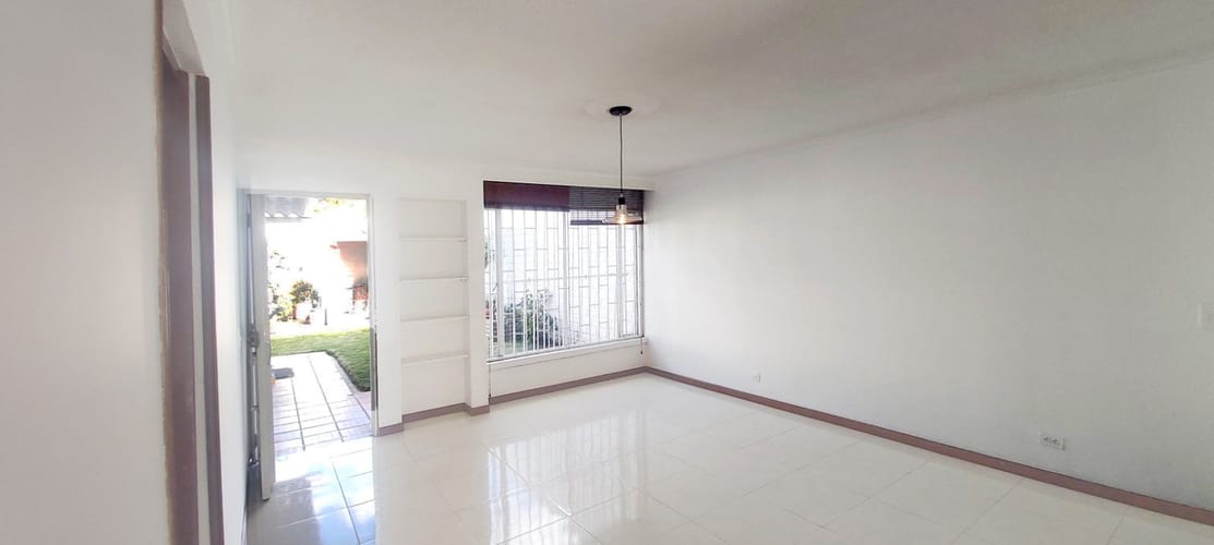 Casa de 5 alcobas en venta en Las Villas, Bogotá, 290 m² · foto 9 de 24