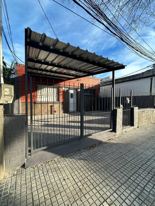 Casa en alquiler c/ cochera en Larrañaga · Foto 3