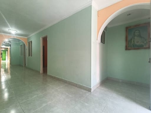 Casa de 5 alcobas en arriendo en El Dorado, Envigado, 122 m² · foto 2 de 11