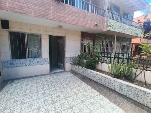 Casa de 5 alcobas en arriendo en El Dorado, Envigado, 122 m² · foto 11 de 11